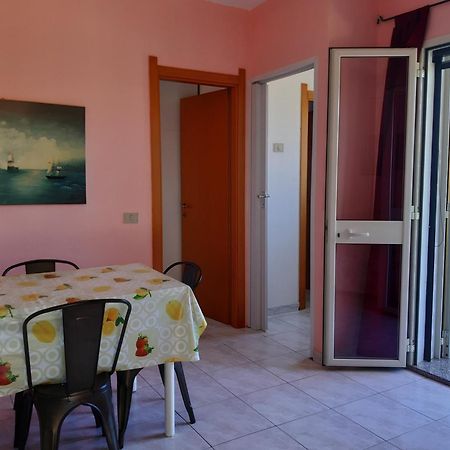 Casa Vacanze "La Caldosa" Badesi Phòng bức ảnh