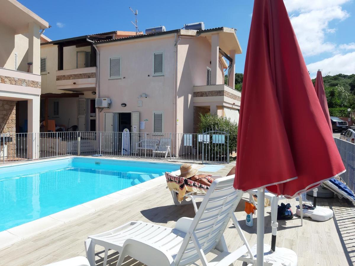 Casa Vacanze "La Caldosa" Badesi Ngoại thất bức ảnh