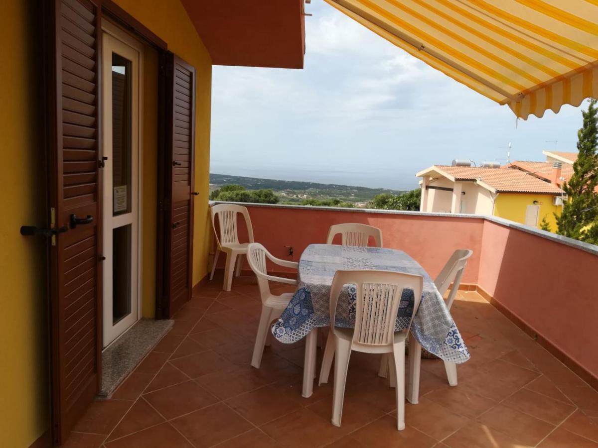 Casa Vacanze "La Caldosa" Badesi Ngoại thất bức ảnh