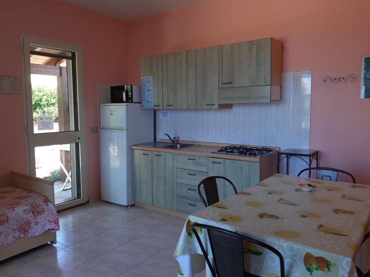Casa Vacanze "La Caldosa" Badesi Ngoại thất bức ảnh
