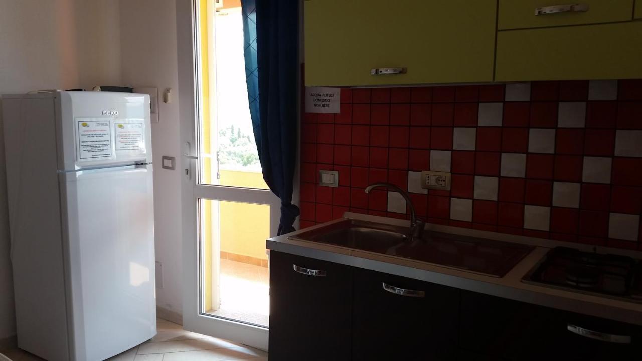 Casa Vacanze "La Caldosa" Badesi Ngoại thất bức ảnh