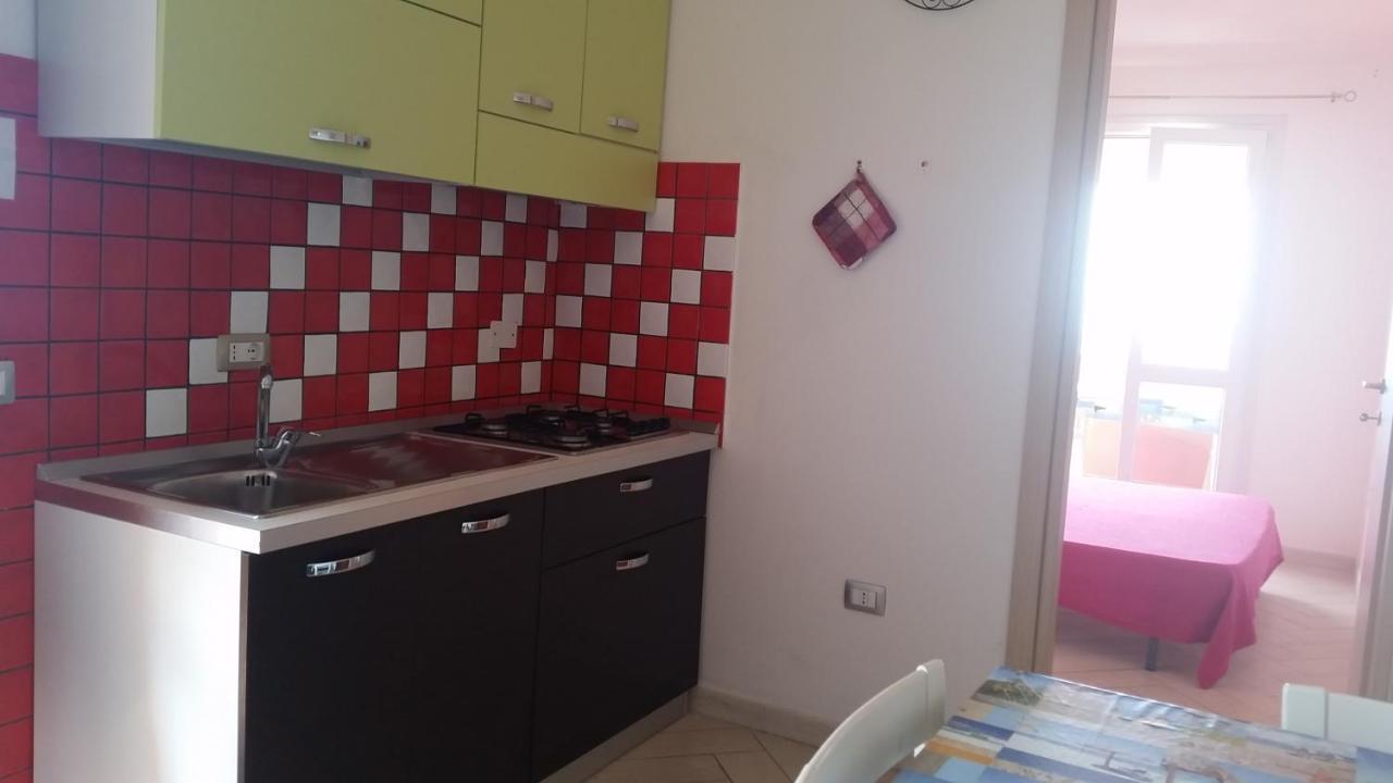 Casa Vacanze "La Caldosa" Badesi Ngoại thất bức ảnh