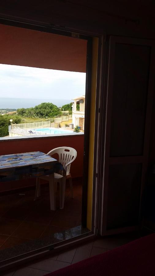 Casa Vacanze "La Caldosa" Badesi Ngoại thất bức ảnh