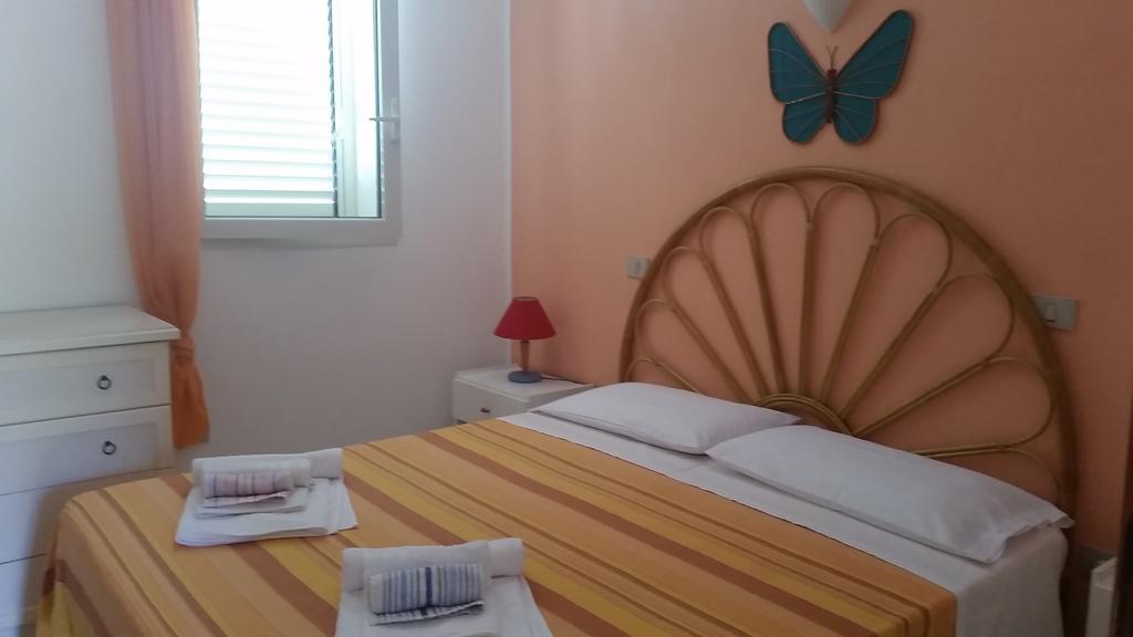 Casa Vacanze "La Caldosa" Badesi Ngoại thất bức ảnh