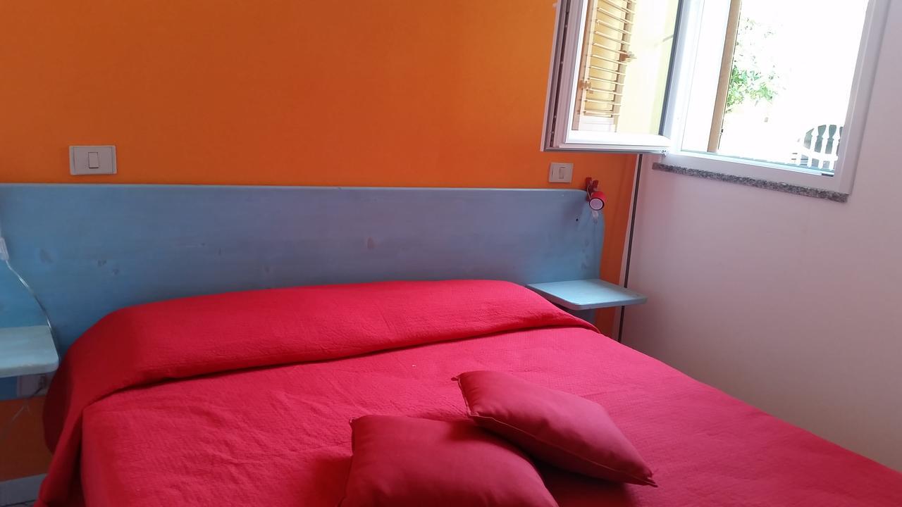 Casa Vacanze "La Caldosa" Badesi Ngoại thất bức ảnh