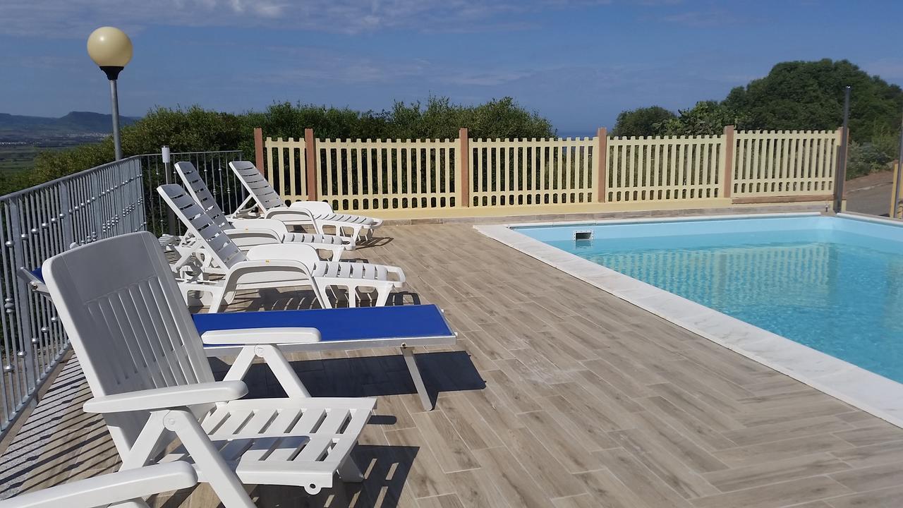 Casa Vacanze "La Caldosa" Badesi Ngoại thất bức ảnh