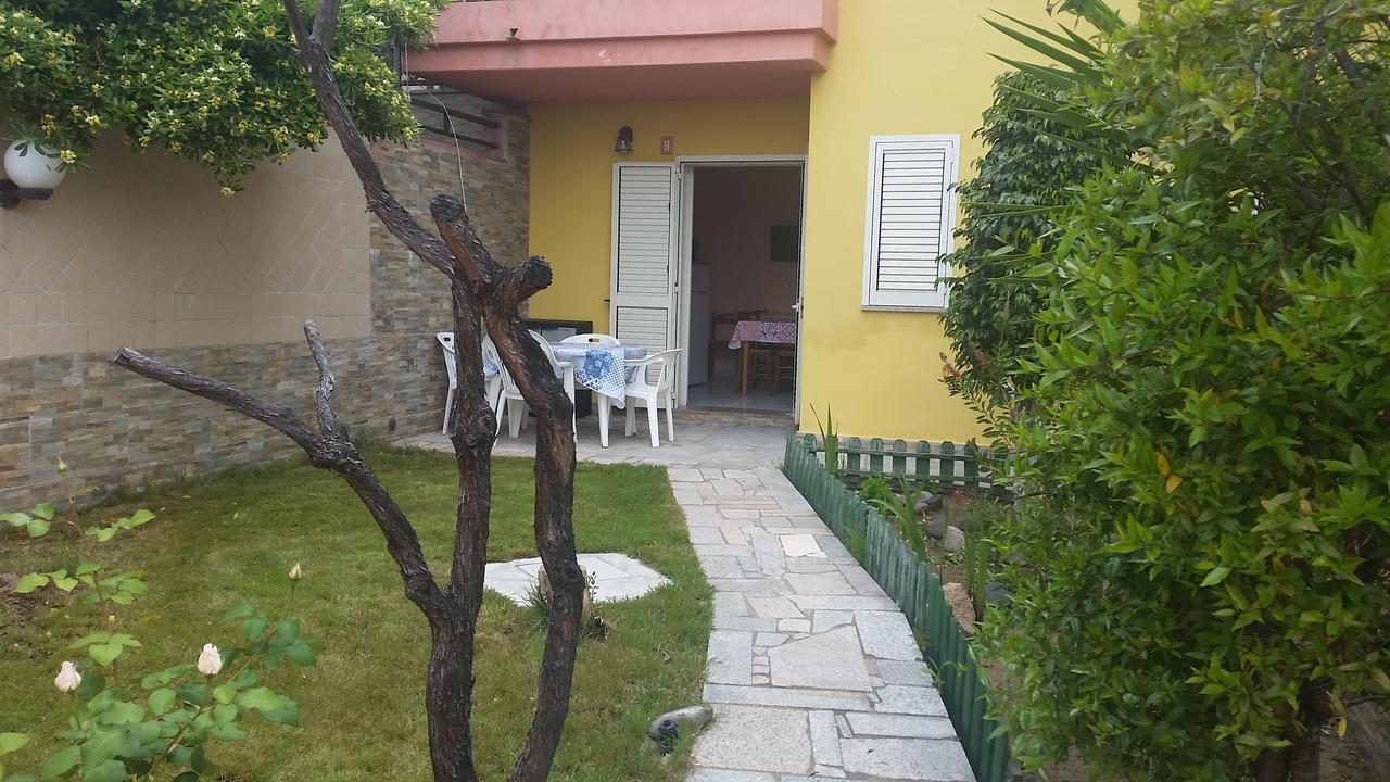 Casa Vacanze "La Caldosa" Badesi Ngoại thất bức ảnh