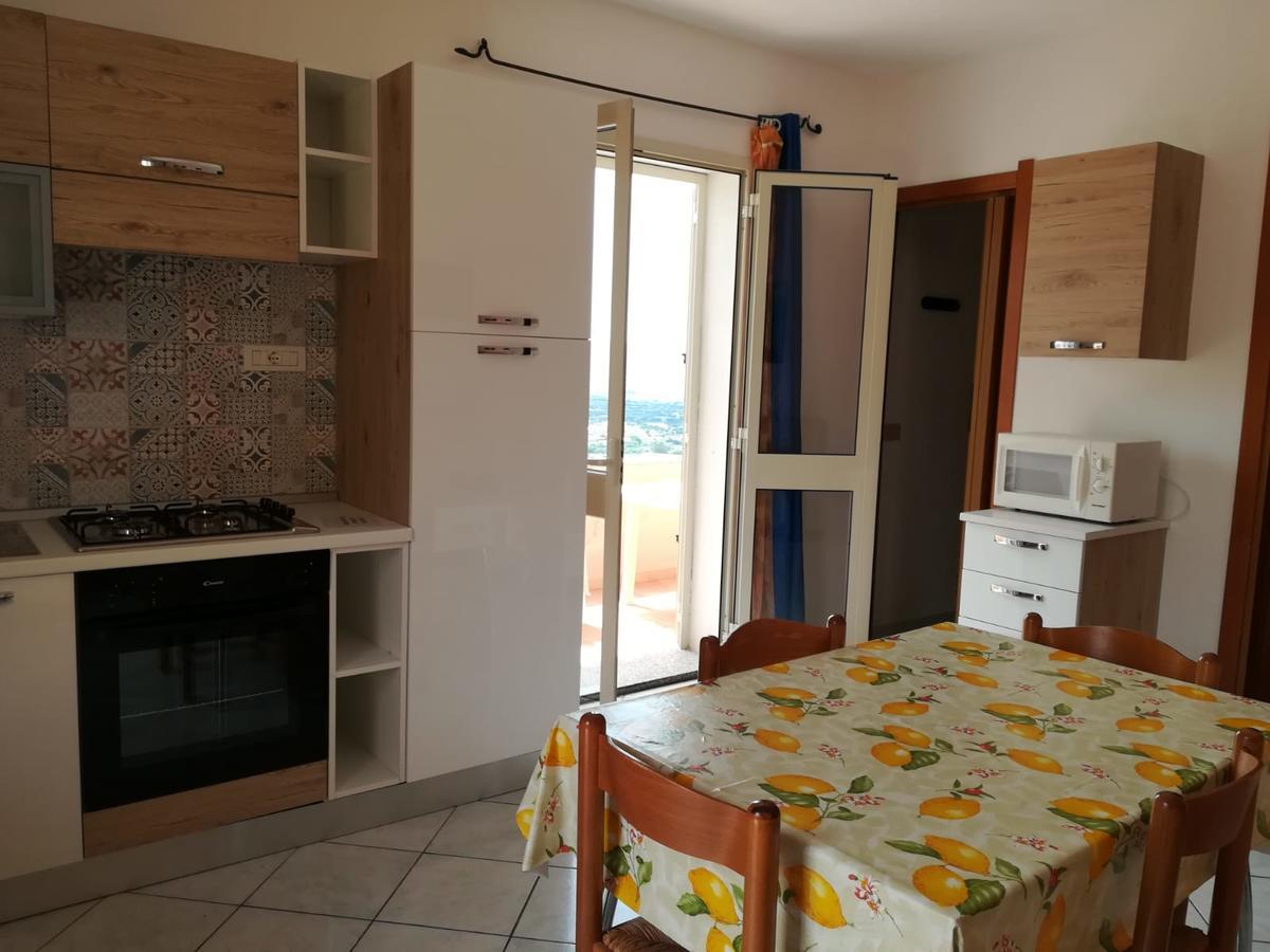 Casa Vacanze "La Caldosa" Badesi Ngoại thất bức ảnh