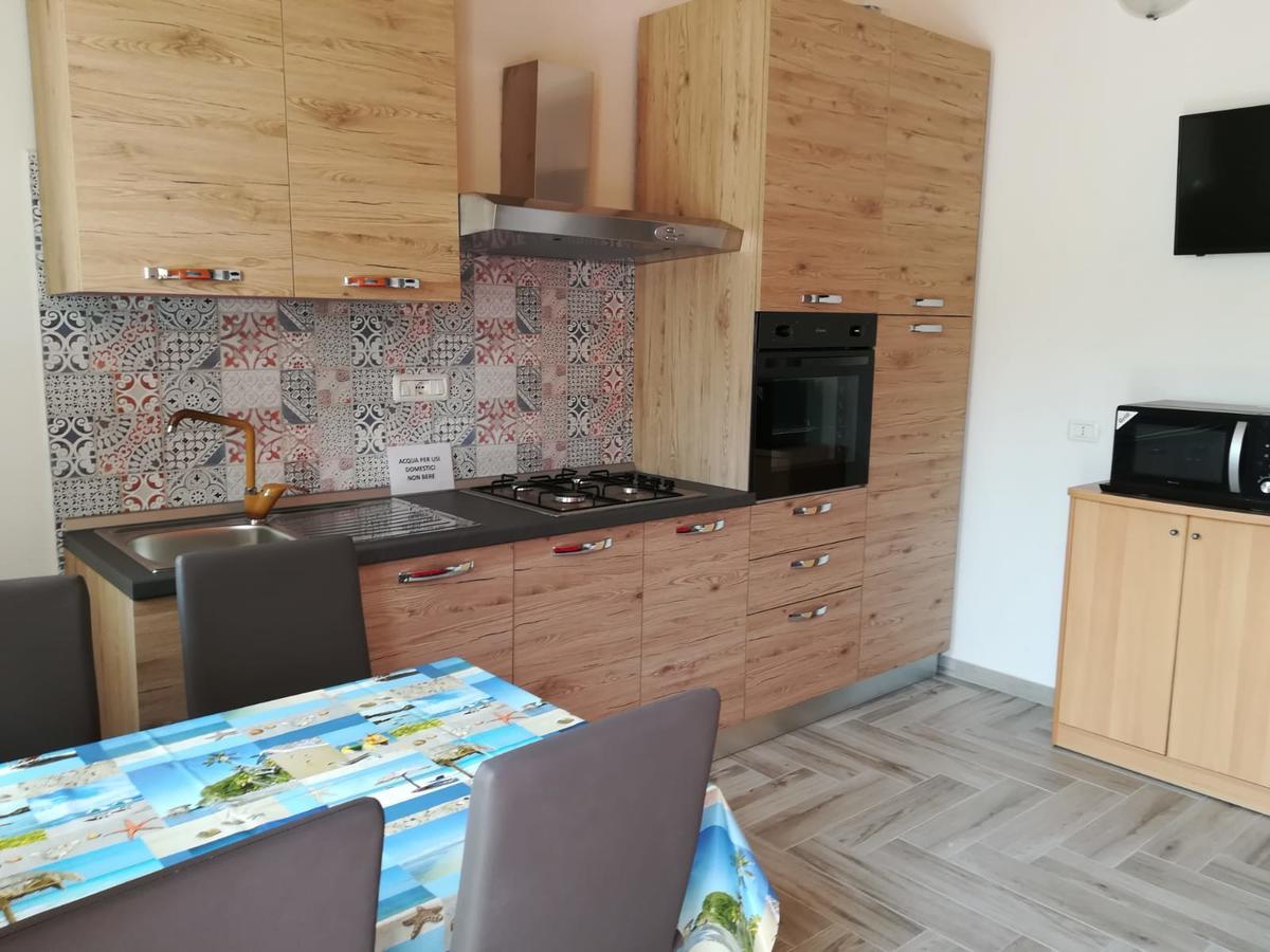Casa Vacanze "La Caldosa" Badesi Ngoại thất bức ảnh